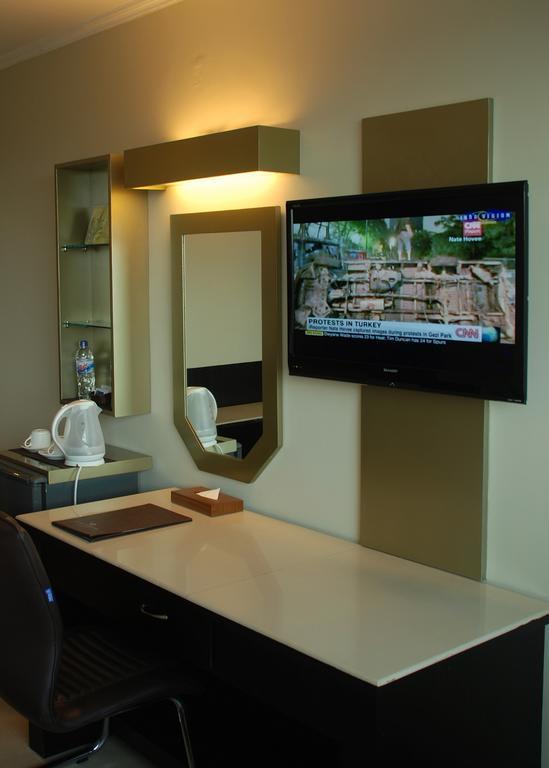 Hotel Gajahmada Pontianak Habitación foto